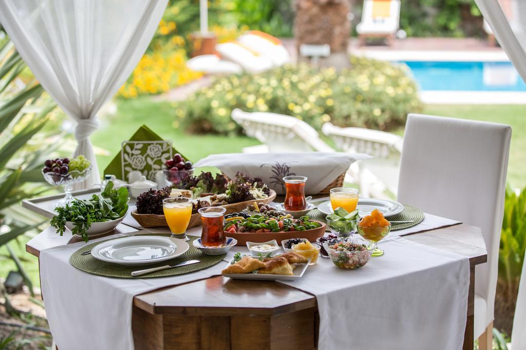 Luce Design Hotel - Special Category Alaçatı Buitenkant foto