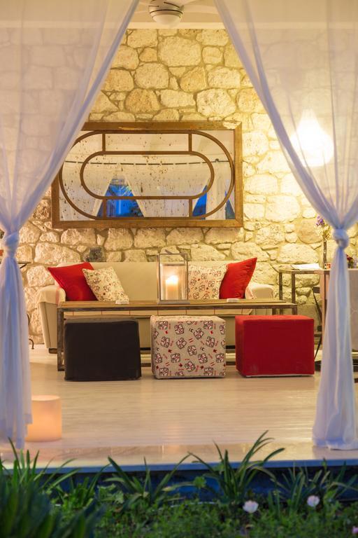 Luce Design Hotel - Special Category Alaçatı Buitenkant foto